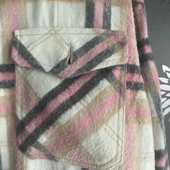 Zara wool blend plaid shacket. - Picture 3 of 4